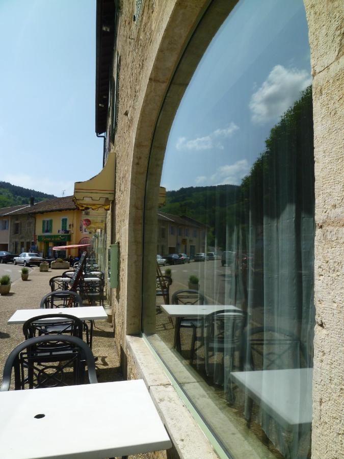 L'Embellie Hotell Treffort  Rum bild
